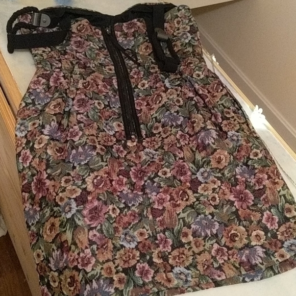 NWT BCBG dress - Picture 5 of 8